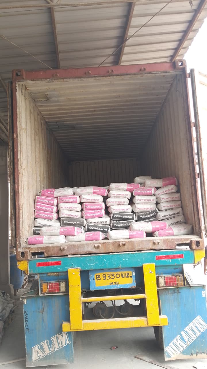 Pengiriman material Plasteran Powerbond PRO 879 & Perekat Bata Ringan Powerbond PRO 889